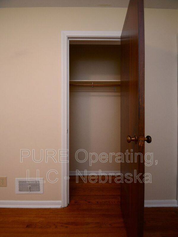 Apartment for rent at 210 N 32nd Ave #4, Omaha, NE 68131