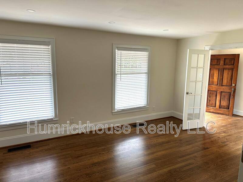House for rent at 114 Scofield Rd, Charlotte, NC 28209