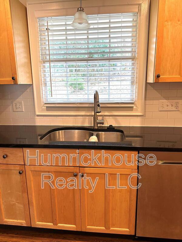 House for rent at 114 Scofield Rd, Charlotte, NC 28209