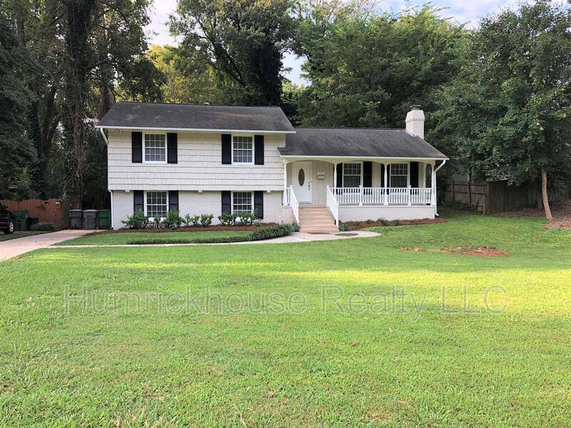 House for rent at 114 Scofield Rd, Charlotte, NC 28209