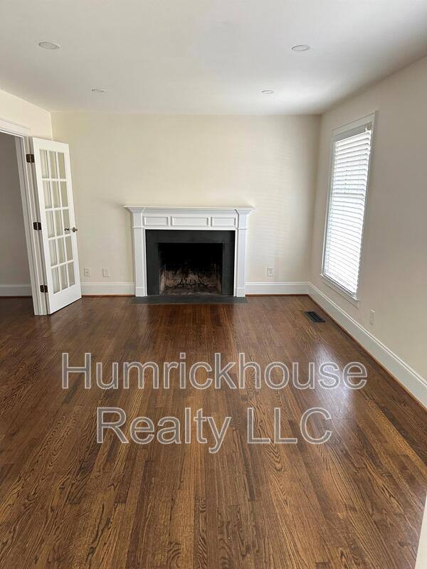 House for rent at 114 Scofield Rd, Charlotte, NC 28209