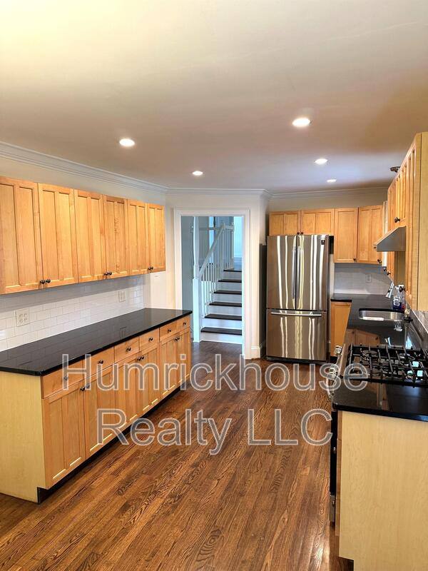 House for rent at 114 Scofield Rd, Charlotte, NC 28209
