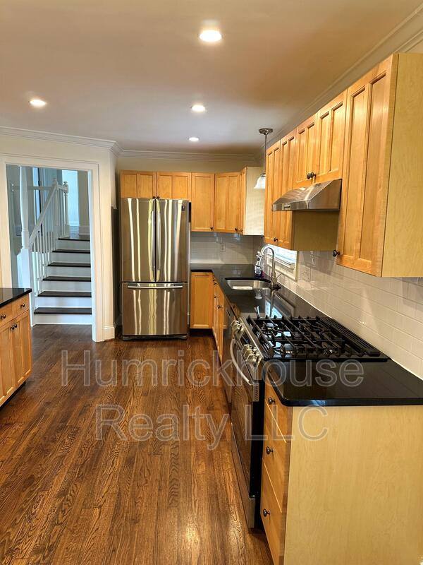 House for rent at 114 Scofield Rd, Charlotte, NC 28209
