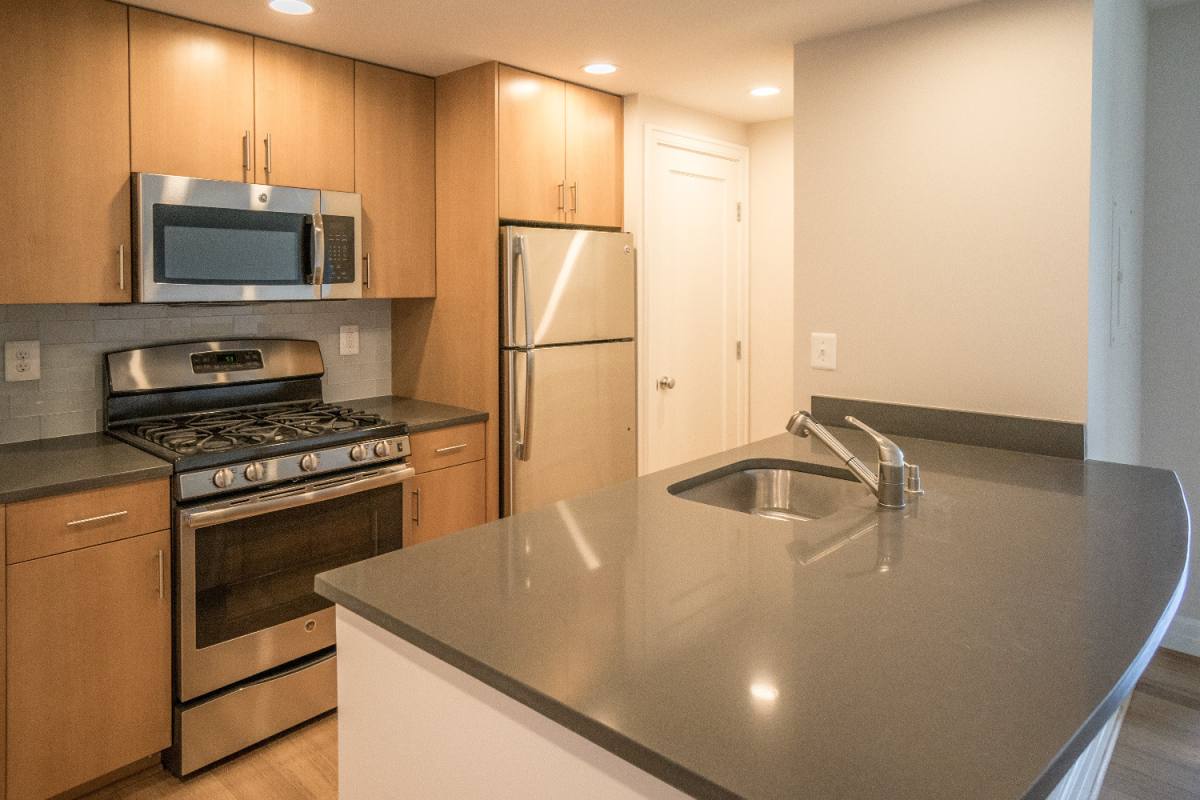 Apartment for rent at 1112 M St, Washington, DC 20005