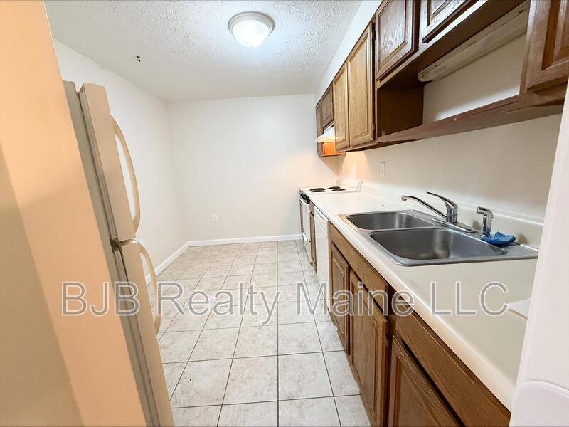 Apartment for rent at 6 Oregon Ave #15, Old Orchard Beach, ME 04064