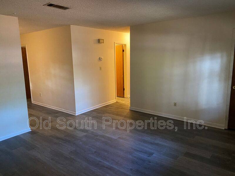 Apartment for rent at 5097 Yacht Harbour Circle, Pensacola, FL 32514