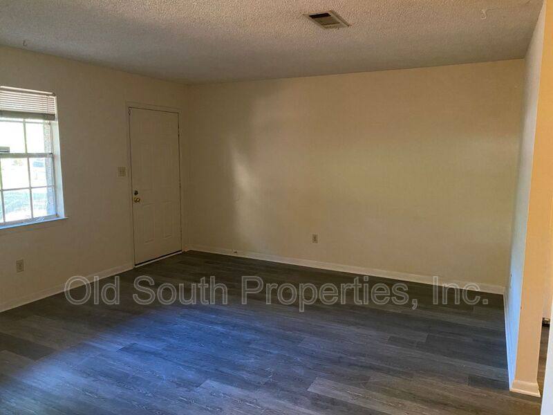 Apartment for rent at 5097 Yacht Harbour Circle, Pensacola, FL 32514