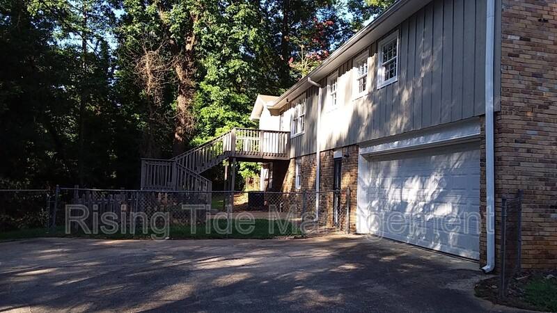 House for rent at 1248 Old Oak Circle, Birmingham, AL 35235