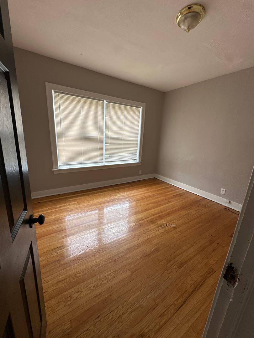 Apartment for rent at 1048-56 W 81st St, Chicago, IL 60620