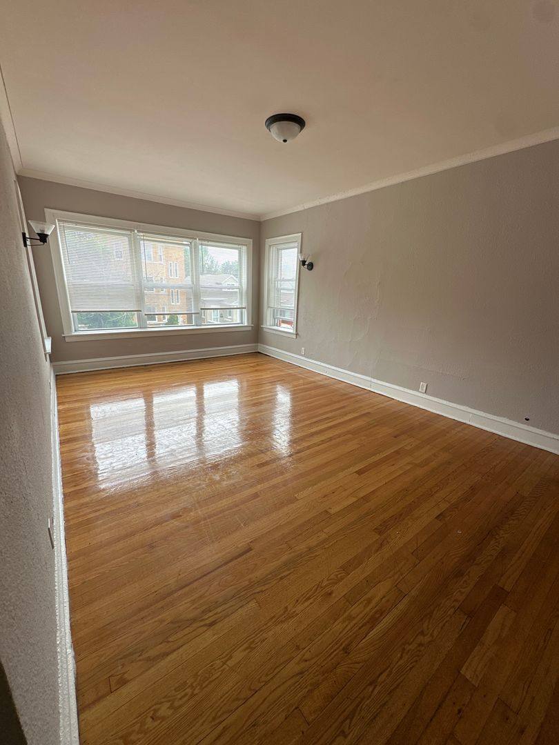 Apartment for rent at 1048-56 W 81st St, Chicago, IL 60620