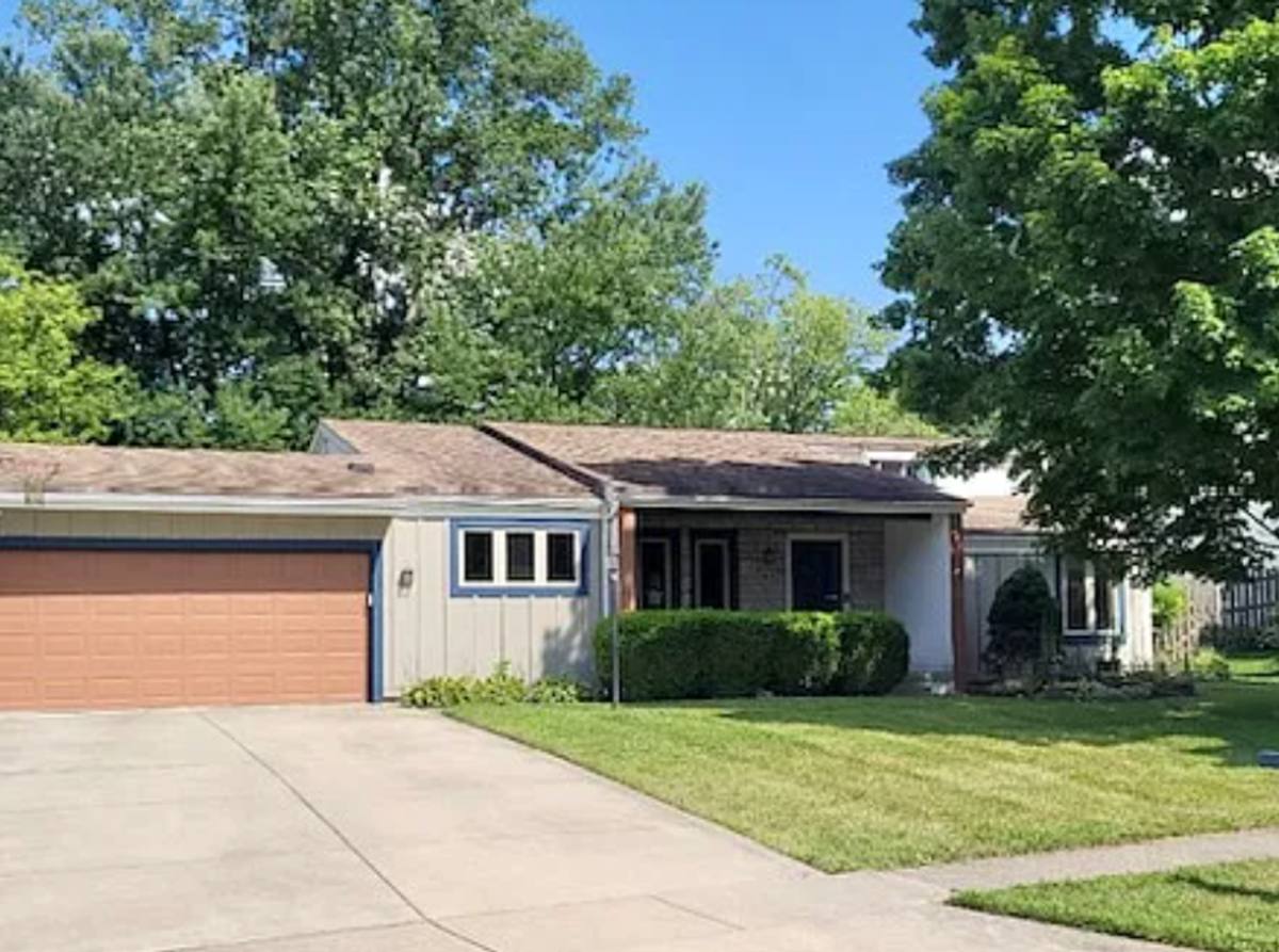House for rent at 818 Eastchester Dr, Columbus, OH 43230