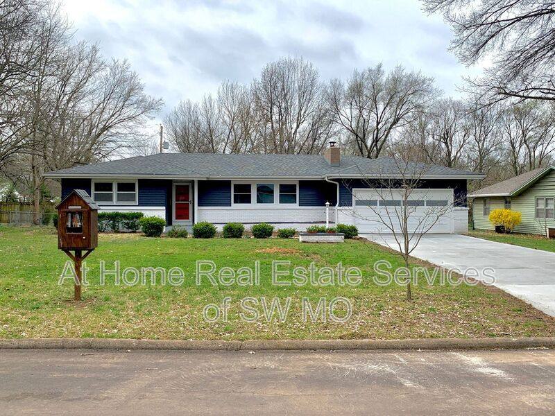 House for rent at 2322 E Langston, Springfield, MO 65804