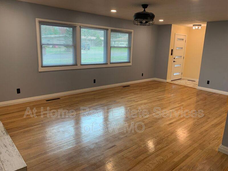 House for rent at 2322 E Langston, Springfield, MO 65804