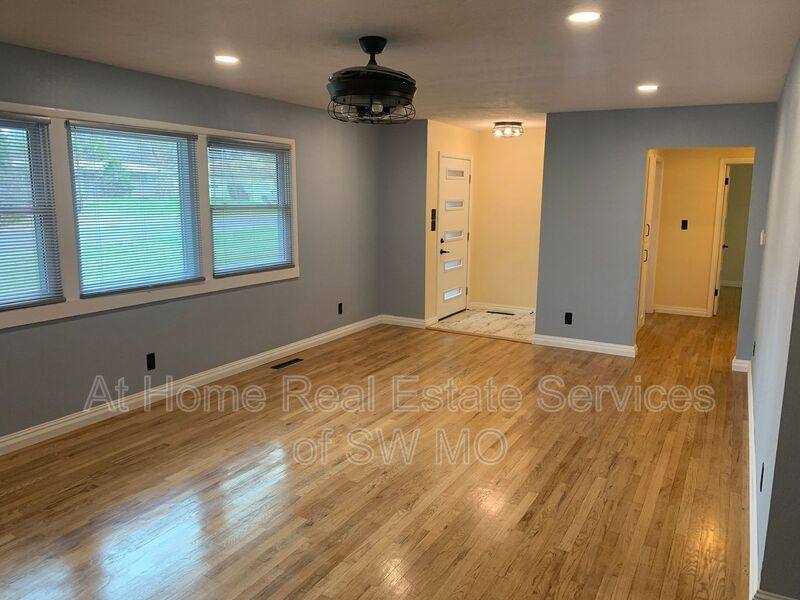 House for rent at 2322 E Langston, Springfield, MO 65804