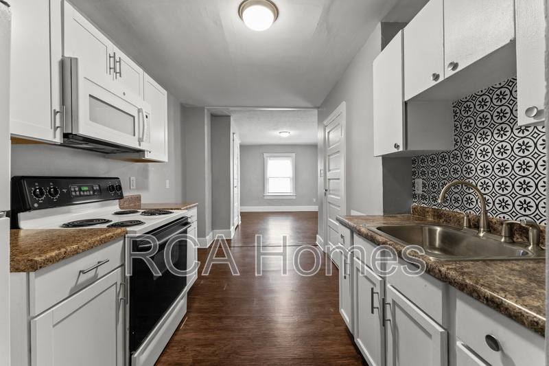 Apartment for rent at 528 1 2 E Raymond St, Indianapolis, IN 46203