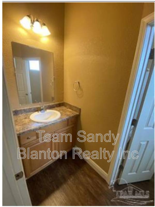 Apartment for rent at 7071 Lake Joanne Dr #3C, Pensacola, FL 32506