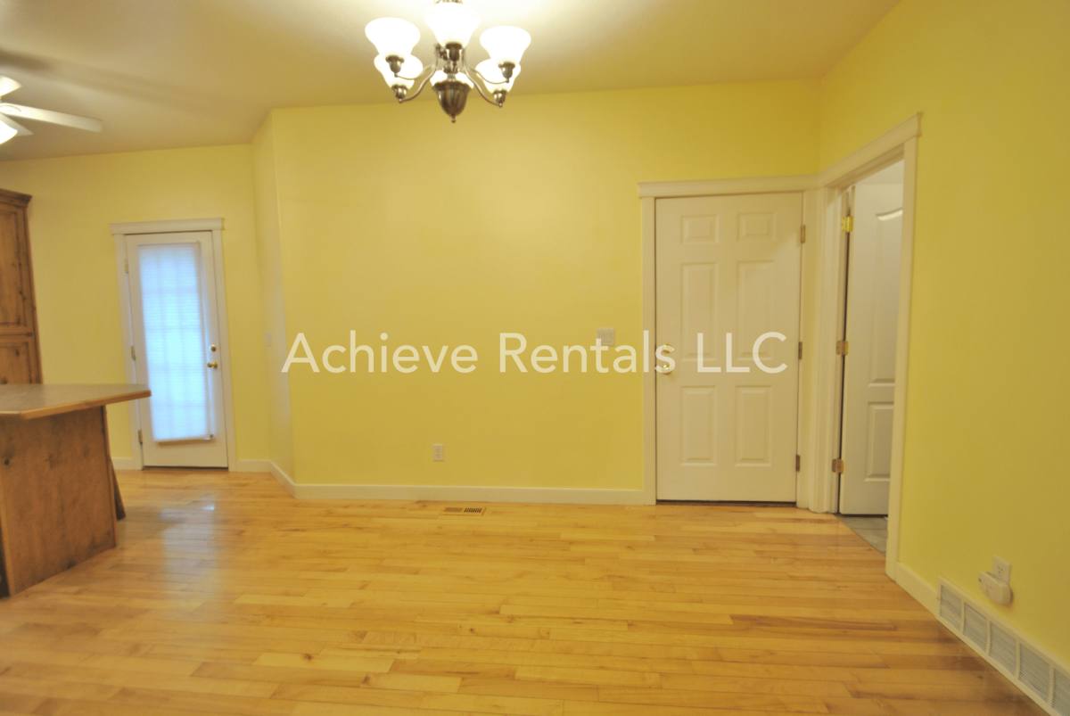 Townhouse for rent at 1035 N 130 W, Logan, UT 84341