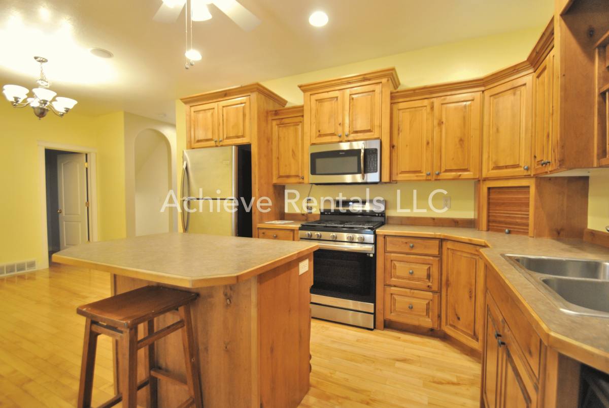 Townhouse for rent at 1035 N 130 W, Logan, UT 84341