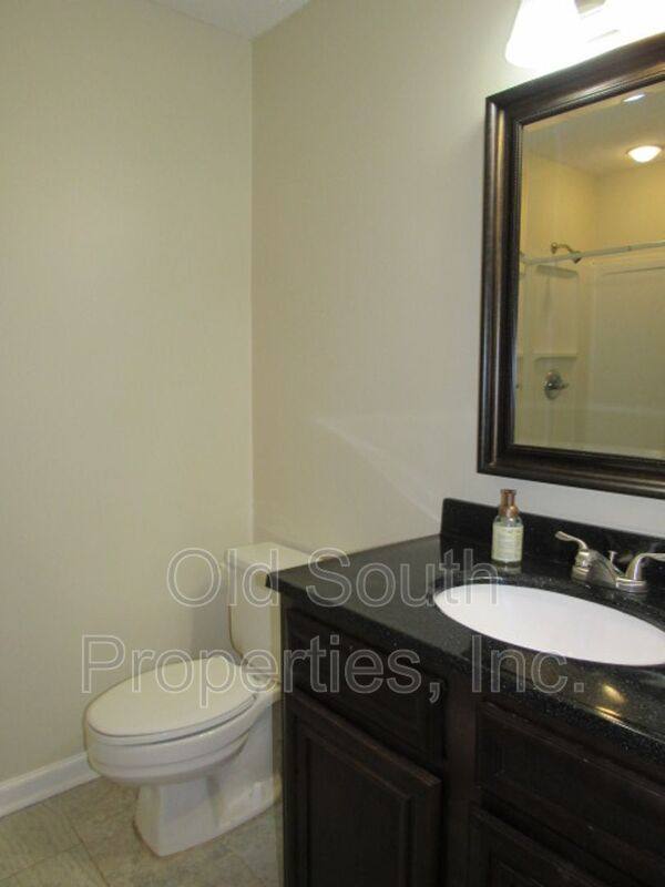 Townhouse for rent at 9004 Governors Place Court, Pensacola, FL 32514