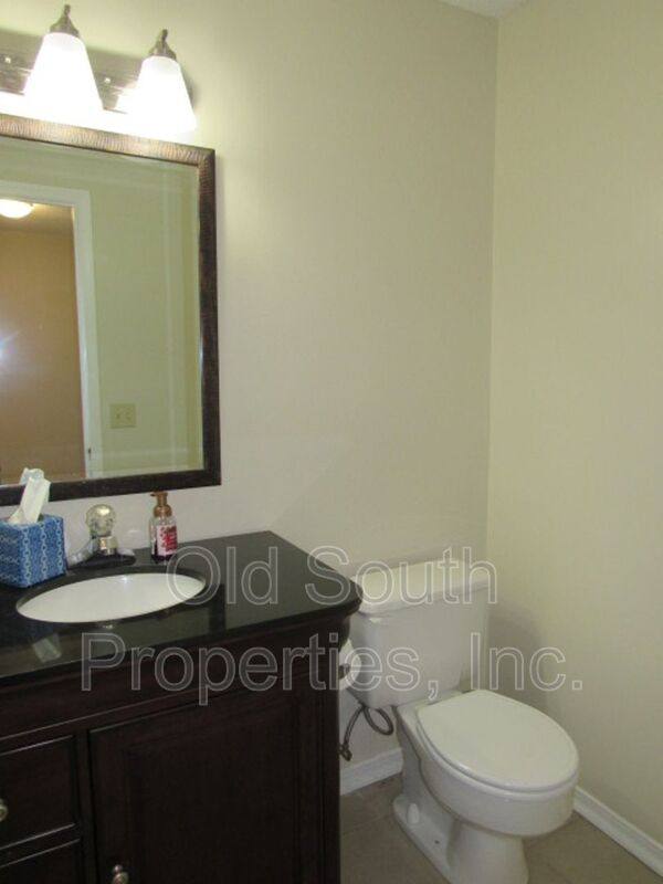 Townhouse for rent at 9004 Governors Place Court, Pensacola, FL 32514