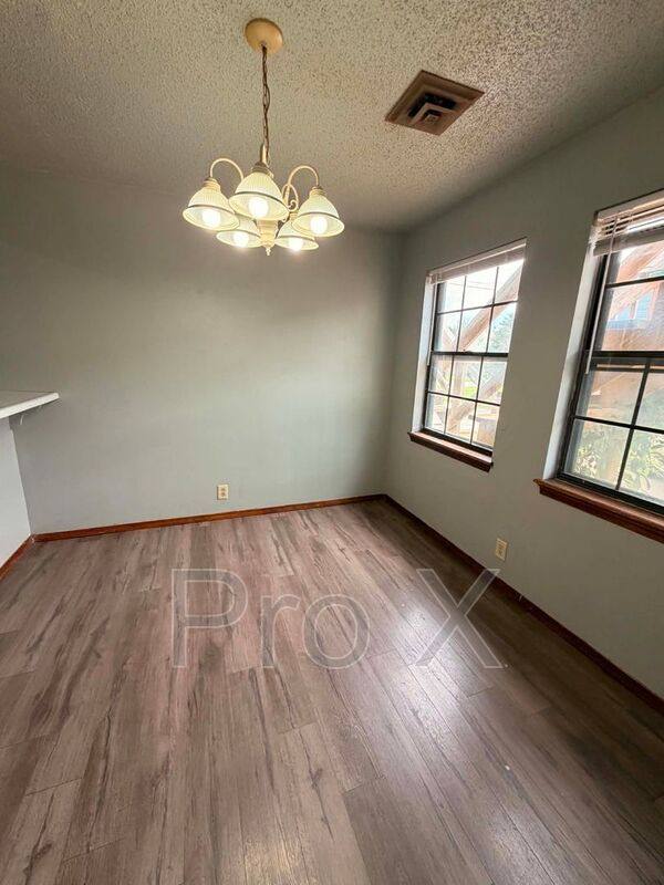 Apartment for rent at 910-912 S Connecticut Ave #910, Joplin, MO 64801