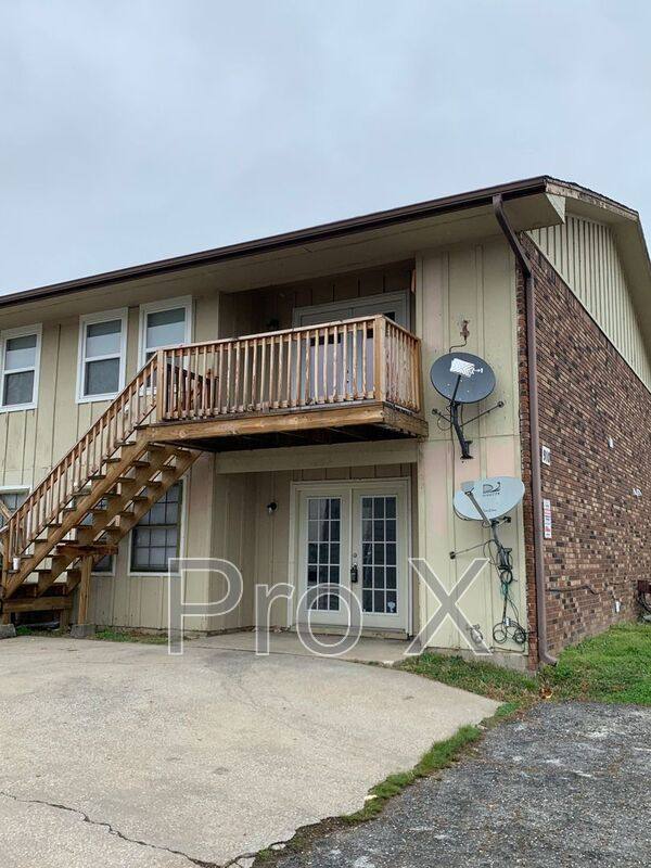 Apartment for rent at 910-912 S Connecticut Ave #910, Joplin, MO 64801