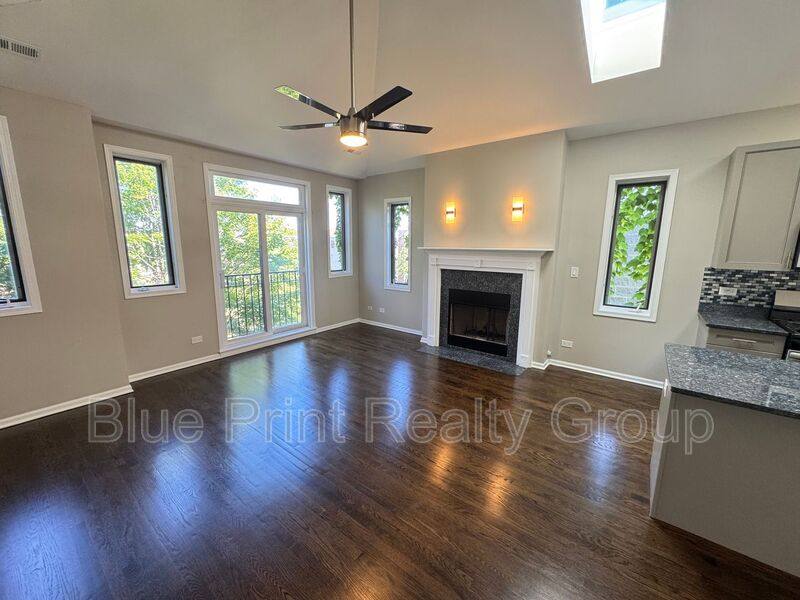 Apartment for rent at 6332 S Inglside - Ingleside #3, Chicago, IL 60637