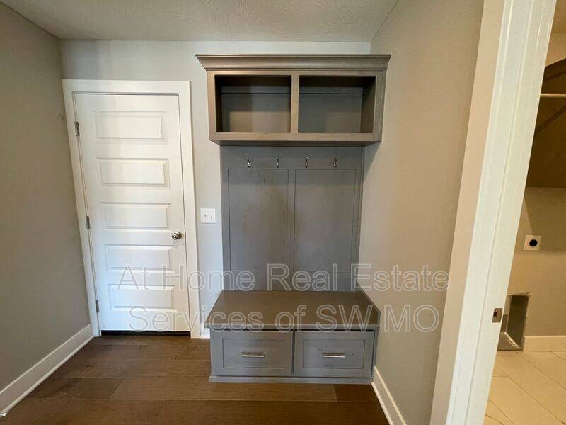 House for rent at 5943 S Iris Lane, Brookline, MO 65619