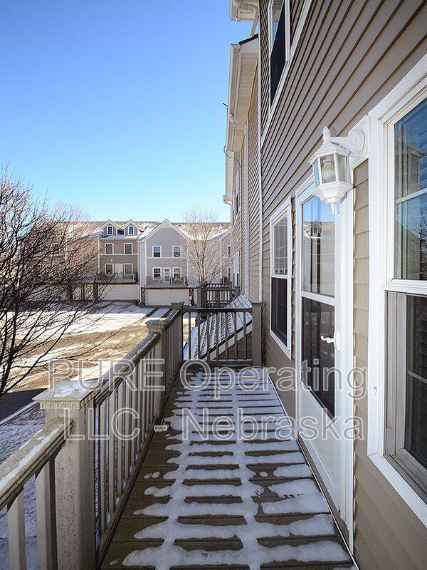 Townhouse for rent at 16767 Laurel Plaza, Omaha, NE 68116