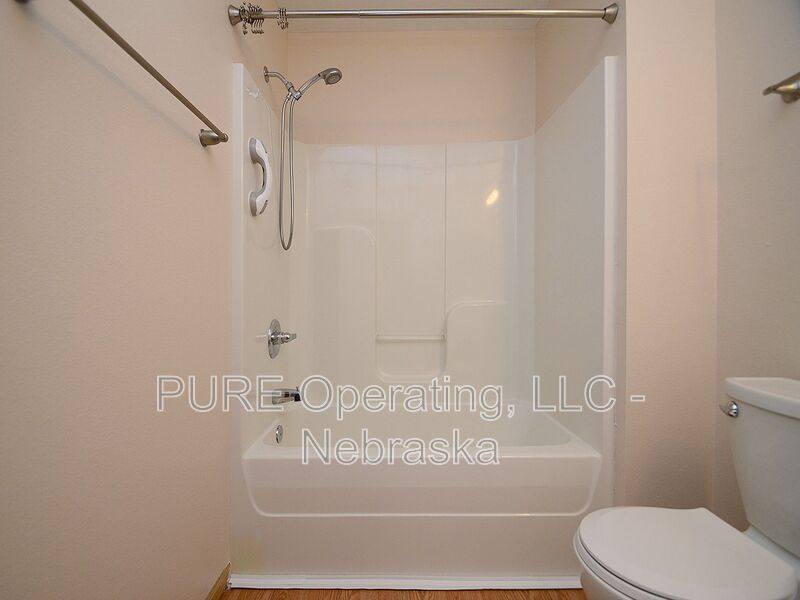Townhouse for rent at 16767 Laurel Plaza, Omaha, NE 68116