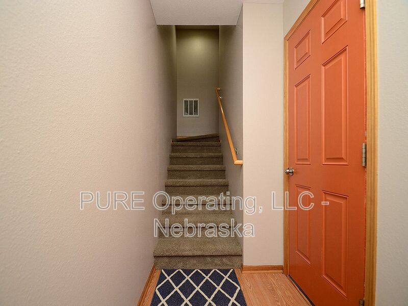 Townhouse for rent at 16767 Laurel Plaza, Omaha, NE 68116