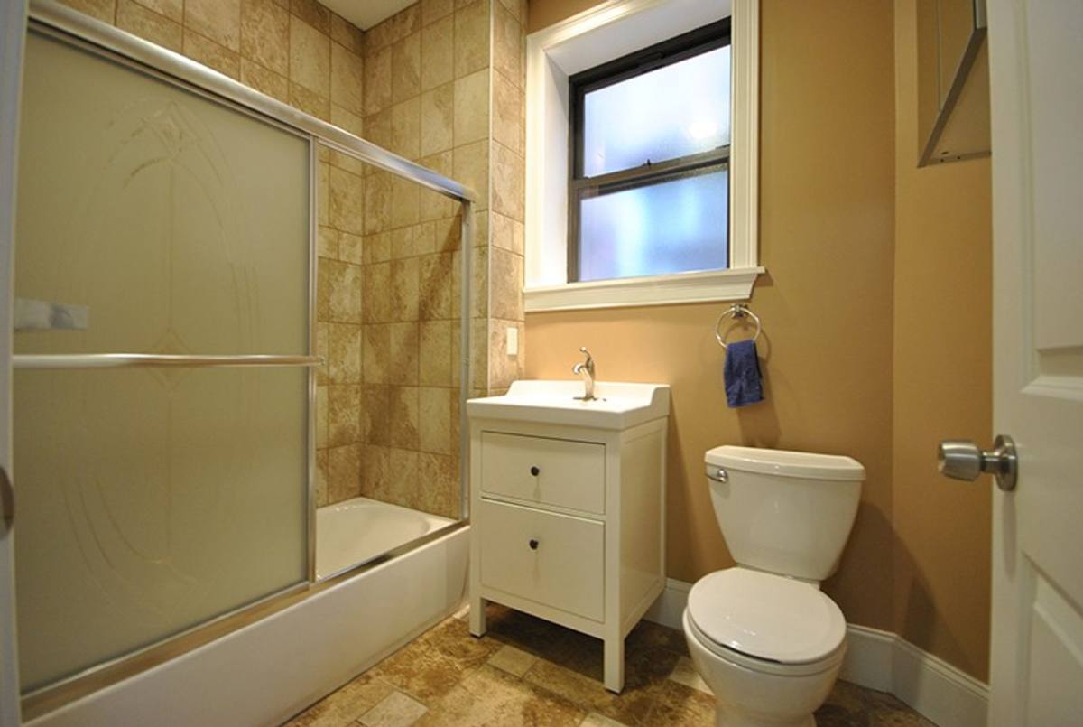 Apartment for rent at 1592 Beacon St, Brookline, MA 02446