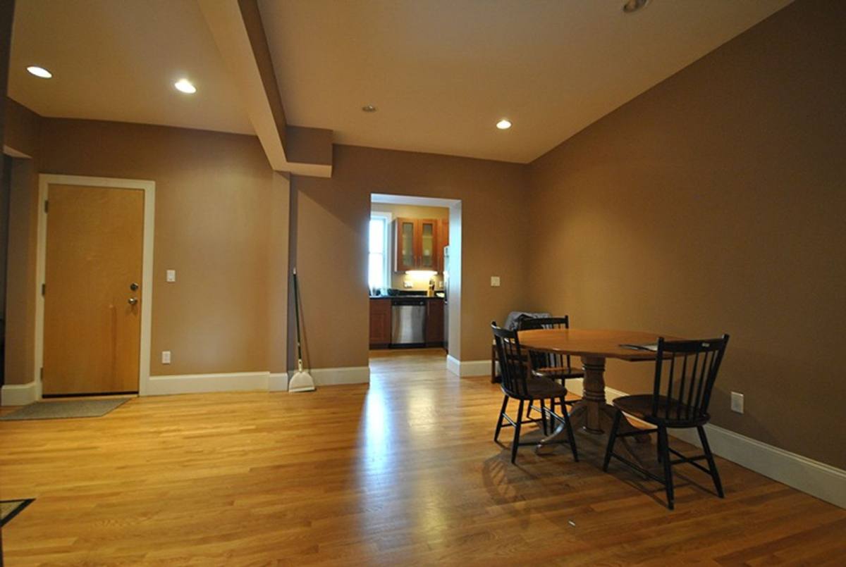 Apartment for rent at 1592 Beacon St, Brookline, MA 02446