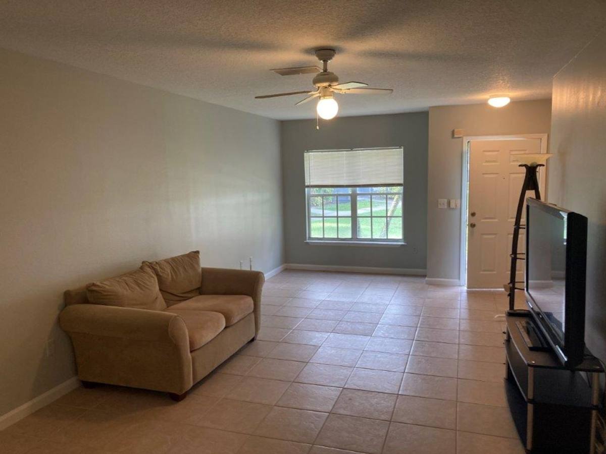 Condo for rent at 4352 S Kirkman Rd, Orlando, FL 32811