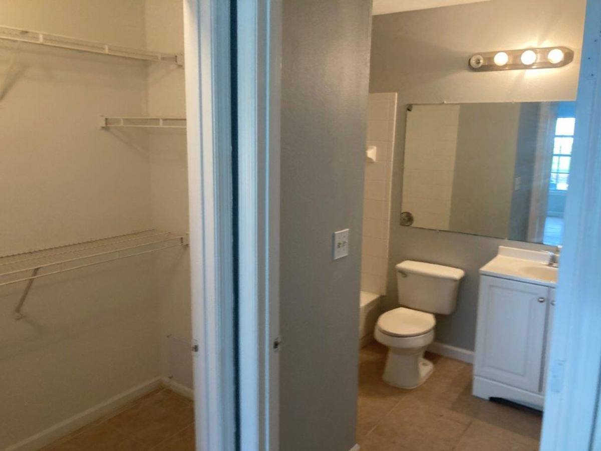 Condo for rent at 4352 S Kirkman Rd, Orlando, FL 32811