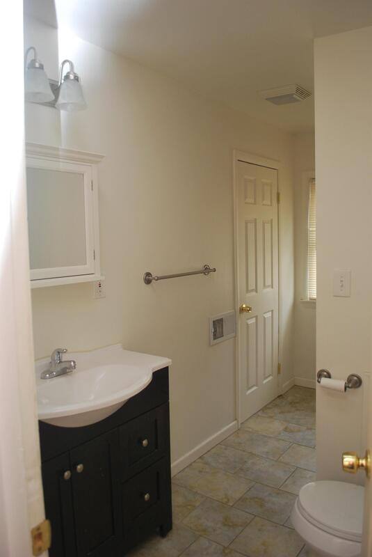 House for rent at 328 W Kalama, Madison Heights, MI 48071