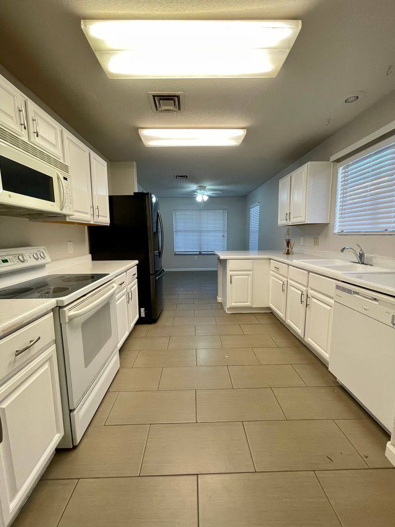 House for rent at 1482 W Elgin St, Chandler, AZ 85224
