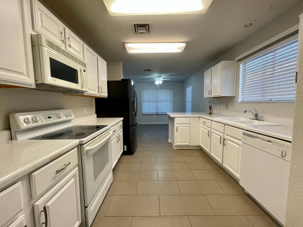 House for rent at 1482 W Elgin St, Chandler, AZ 85224