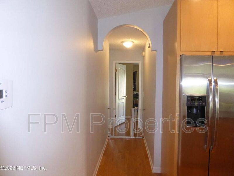 House for rent at 625 S 11th Ave, Jacksonville Beach, FL 32250