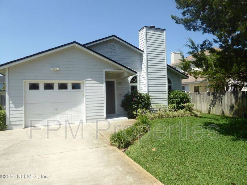House for rent at 625 S 11th Ave, Jacksonville Beach, FL 32250