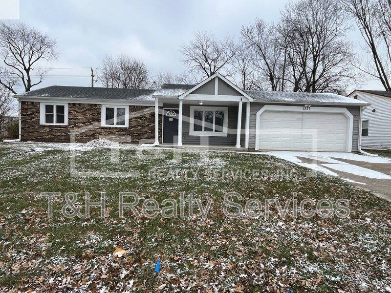 House for rent at 1527 Stacy Lynn Dr, Indianapolis, IN 46231