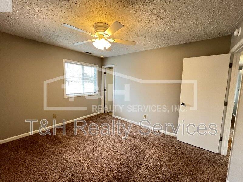 House for rent at 1527 Stacy Lynn Dr, Indianapolis, IN 46231