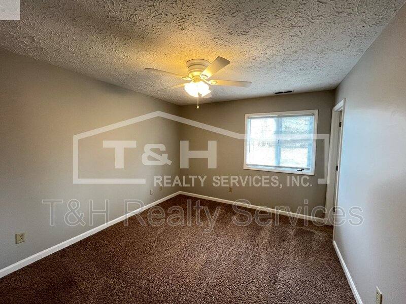 House for rent at 1527 Stacy Lynn Dr, Indianapolis, IN 46231