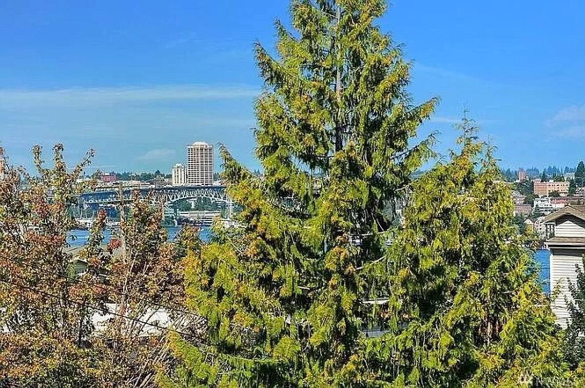 Condo for rent at 1526 Aurora Ave N, Seattle, WA 98109