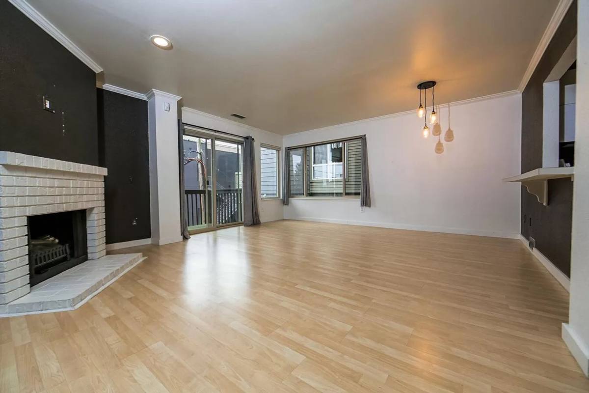 Condo for rent at 1526 Aurora Ave N, Seattle, WA 98109