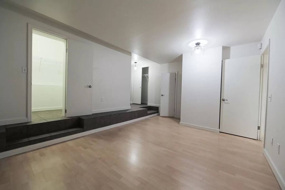 Condo for rent at 1526 Aurora Ave N, Seattle, WA 98109
