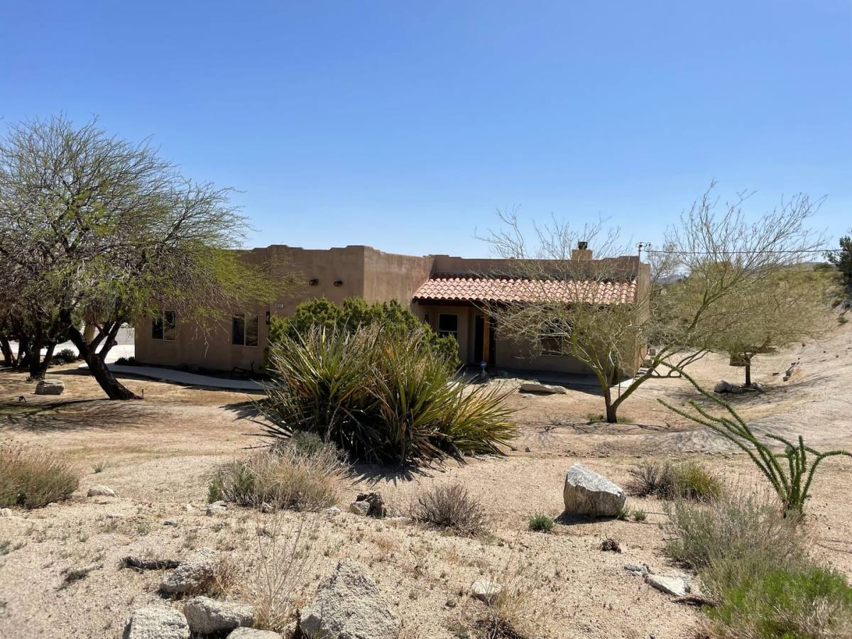 House for rent at 6231 Mirlo Rd, Yucca Valley, CA 92284