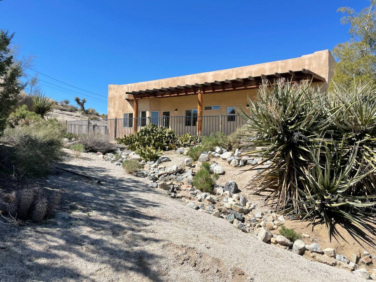 House for rent at 6231 Mirlo Rd, Yucca Valley, CA 92284