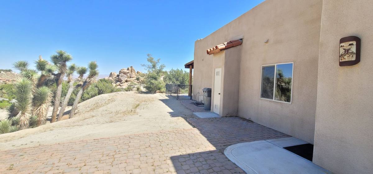 House for rent at 6231 Mirlo Rd, Yucca Valley, CA 92284