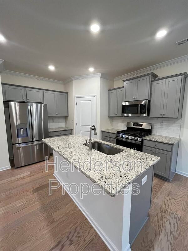 Townhouse for rent at 106 Quinn Rd, Matthews, NC 28104